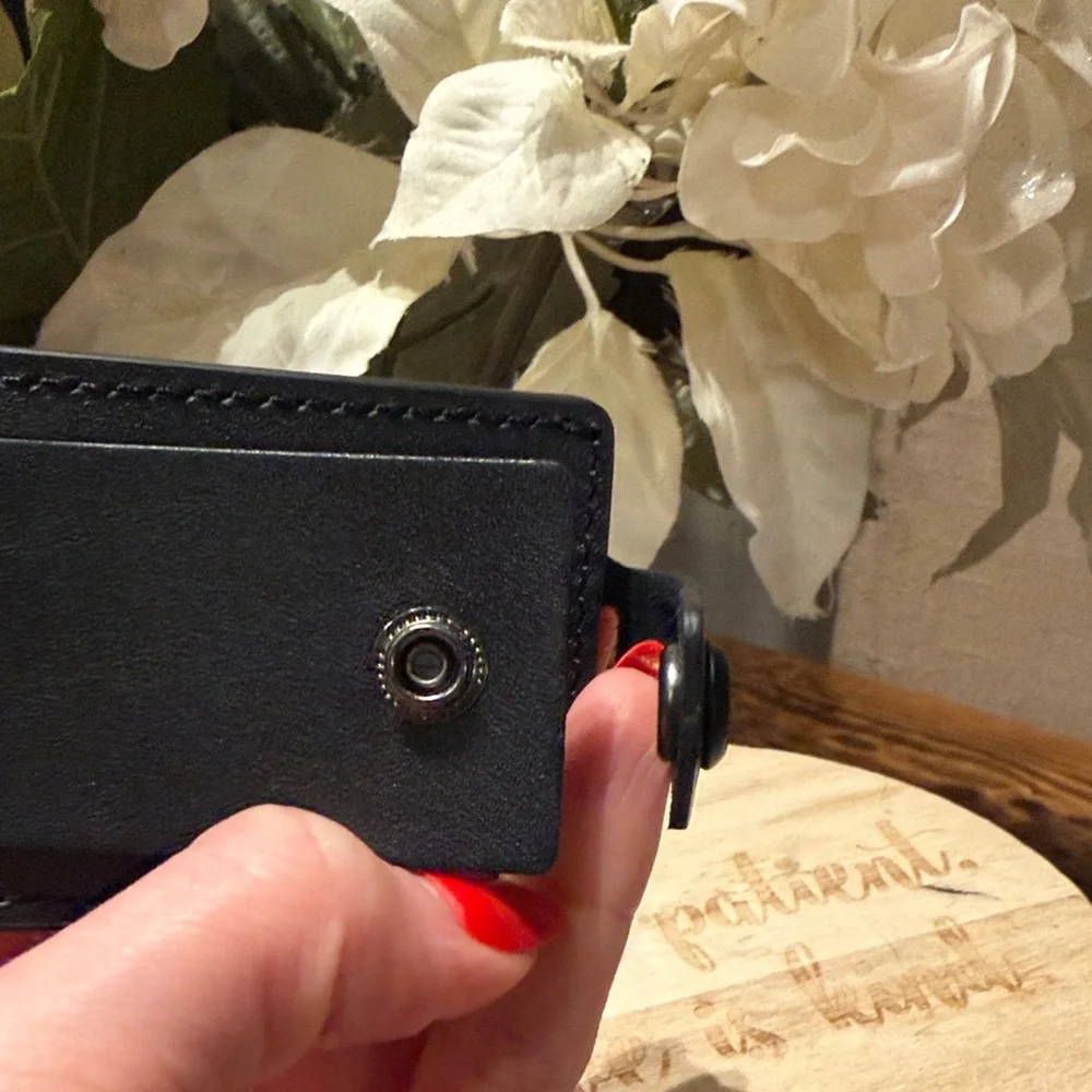 TUMI Black Leather luggage TAG NEW Missing strap